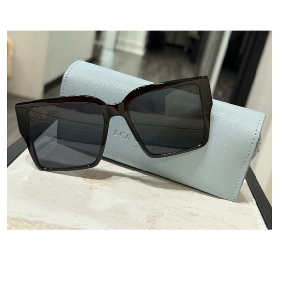 For Art’s Sake - Castle Sunglasses in Black w/ Case - Never Worn - Picture 3 of 15